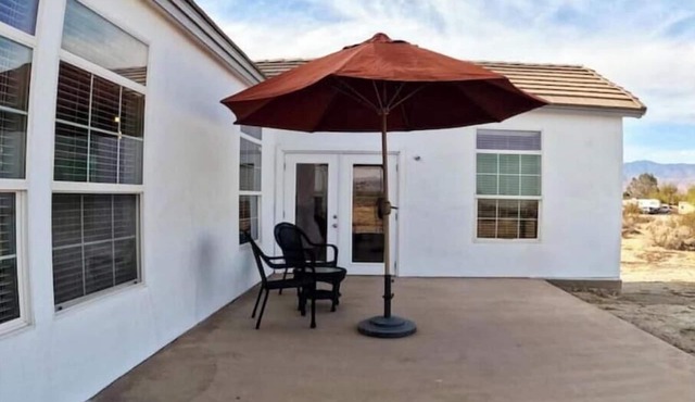 Long-Term Desert Living – Spacious & Serene - 4BR Desert Haven w/Fast Wi-Fi