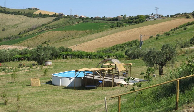 Lovely apartment in villa with A/C, hot tub, pool, WIFI, TV, patio, pets allowed and panoramic v.
