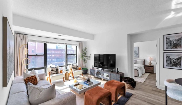 Luxurious 3BR/2BA Modern Haven Downtown Stamford