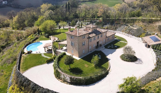 Luxurious holiday home | 5 rooms The brands | Italy | Quiet location