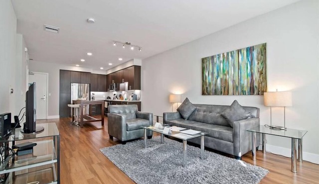 Luxury 1BR | Free Parking & WiFi | Outdoor Pool & Terrace