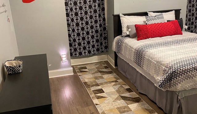Luxury 2 bdr 3rd floor apartment