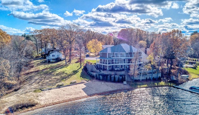 Luxury Lake House