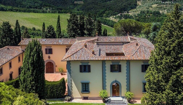 MAGNIFICENT 9BR VILLA WITH HEATED POOL & STUNNING VIEWS IN TOP CHIANTI LOCATION!