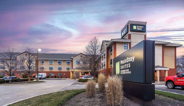 MainStay Suites Chicago Hillside