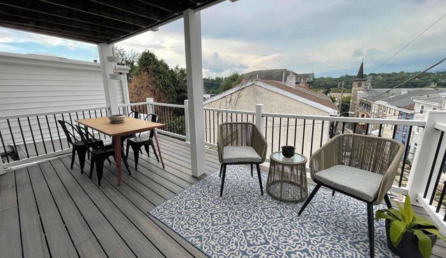Manayunk Studio w/Deck & Walk to Main St