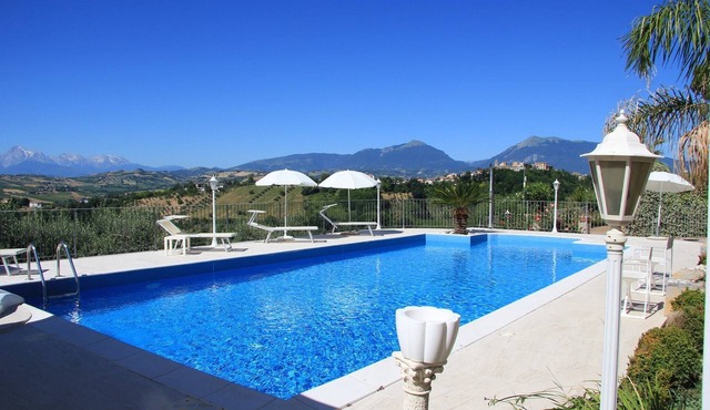 Mansion in Case Alte with Pool & Garden