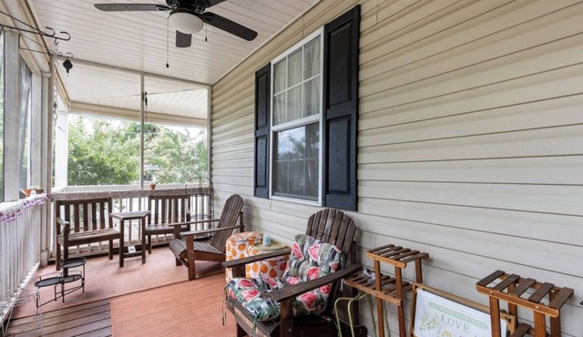 Modern Estate Front Porch Outdoor Seating