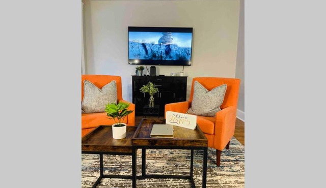 Modernized City Home w/ Parking Downtown Lancaster