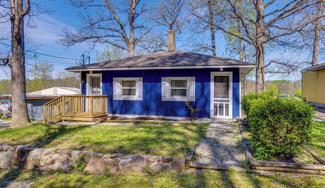 Monticello Home w/ Large Deck: Near Lake Freeman!
