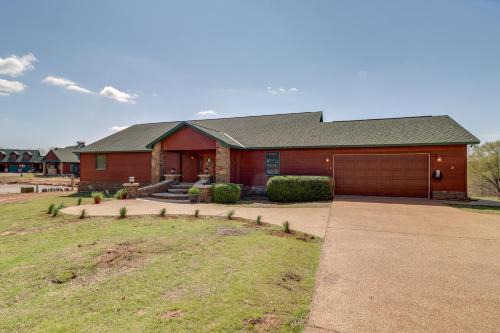 Mountain Views + Shared Pool: Ozarks Family Home