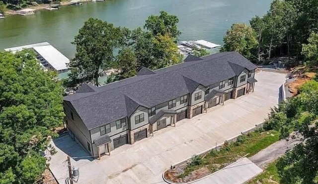 New Lakefront Condo on Herrington Lake