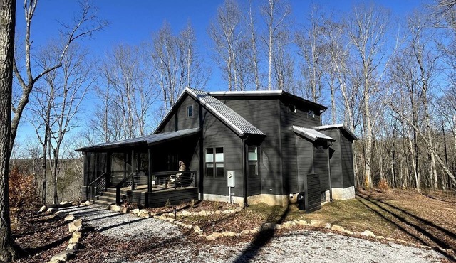 New Mountain Tiny Retreat with Beautiful Deck in Tennessee