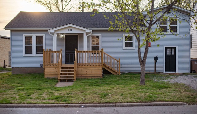 Next Door to Mercy Hospital - Pet Friendly - Fast Wifi