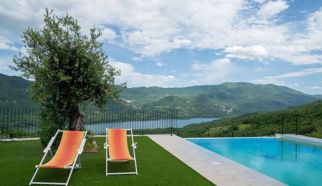 Nice apartment for 4 people with pool, WIFI, A/C, TV, balcony and pets allowed