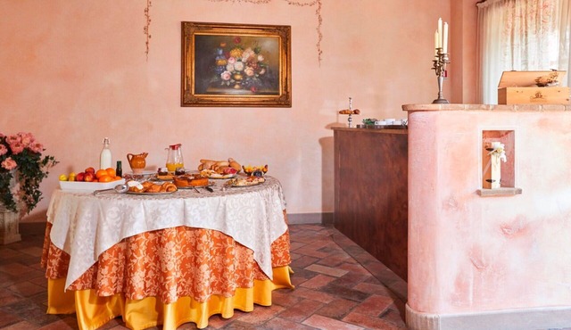 Nice apartment for 2 people with WIFI, pool, TV and balcony, close to Spoleto