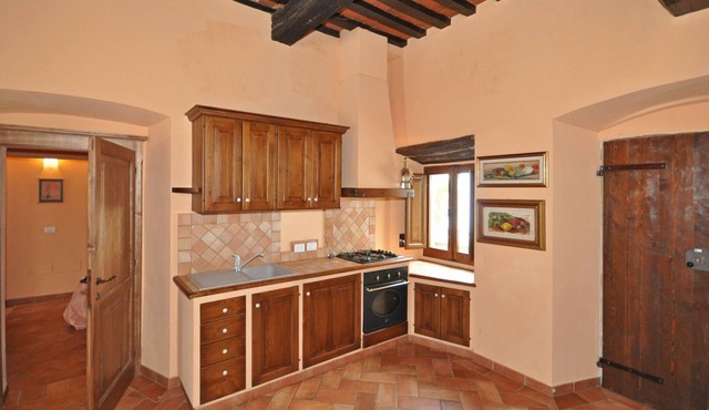 Nice apartment for 4 guests with WIFI, pool, TV, pets allowed, panoramic view and parking