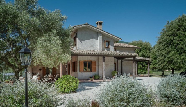 Nice Home In Configni