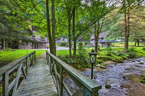 Outdoor Explorers! Roan Mtn Haven w/On-Site Creek