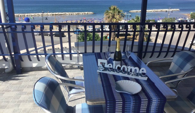 PANORAMIC APARTMENT AT THE BEACH