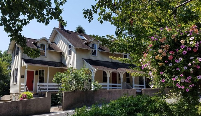Peaceful Historic Inn close to Wilmington - Antiques - Spa -Farm to Table Dining