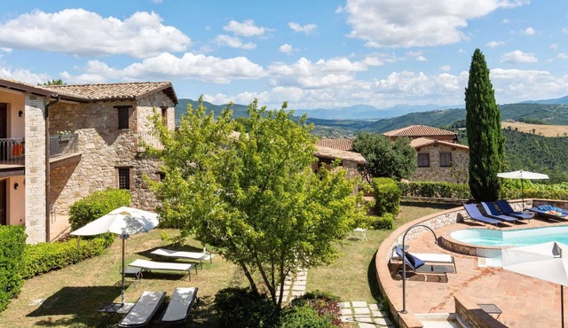 Peaceful Stay in Collazzone Hills