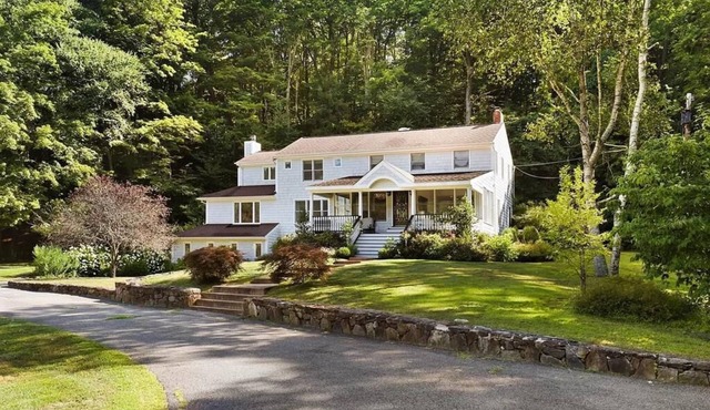 Perfect Summer Getaway, Charming, Private House