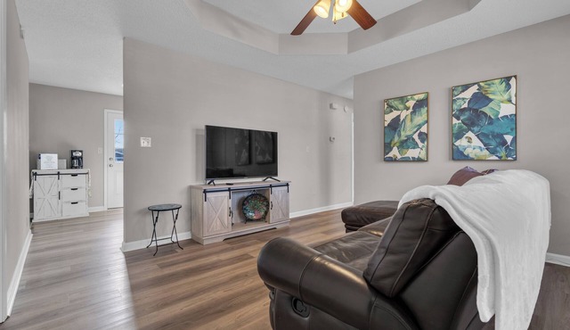 Pet-Friendly Stay & EV Ready | Sleeps 6 Plus