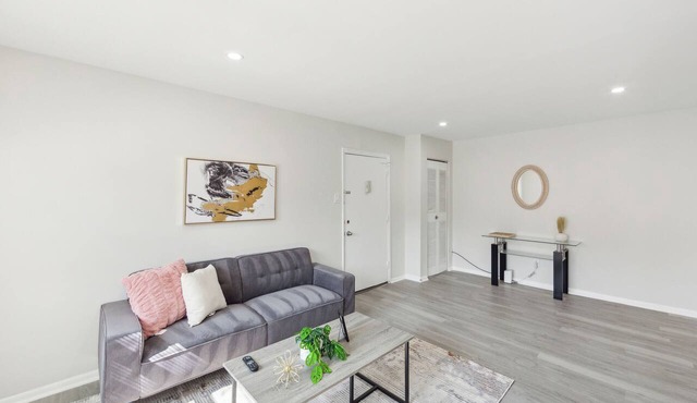 Pine Brook 509 I Corporate 1.5Br Apt I Parking