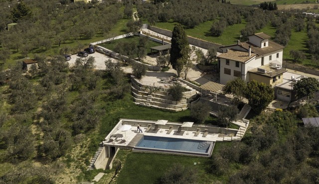 Podere Le Casette - Five Bedroom Villa, Sleeps 10
