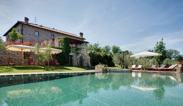 Private Tuscan villa with pool near Florence