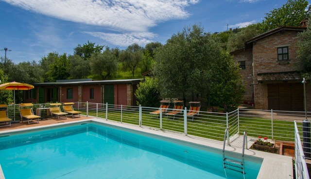 Private Villa with hot tub, A/C, private pool, internet, TV, patio, pets allowed, panoramic view