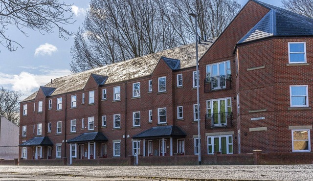 Pullman House Serviced Apartments