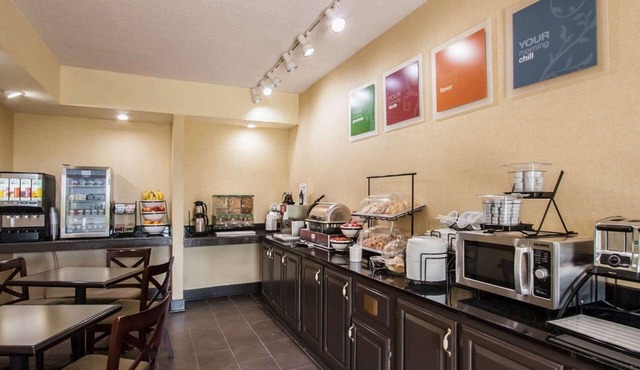 Quality Inn Hayti North