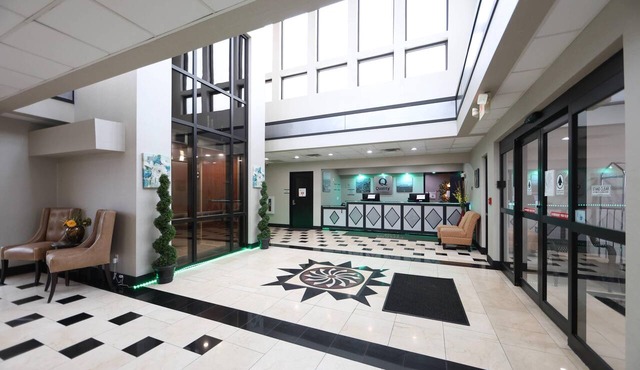 Quality Inn & Suites Mattoon South
