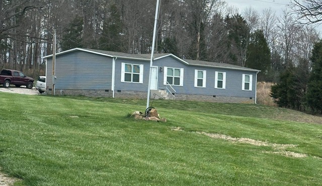 Ready for some R&R? We are 1 mile from the State dock and Nick's Boat dock!