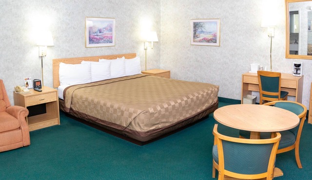 Regency Inn Perrysburg