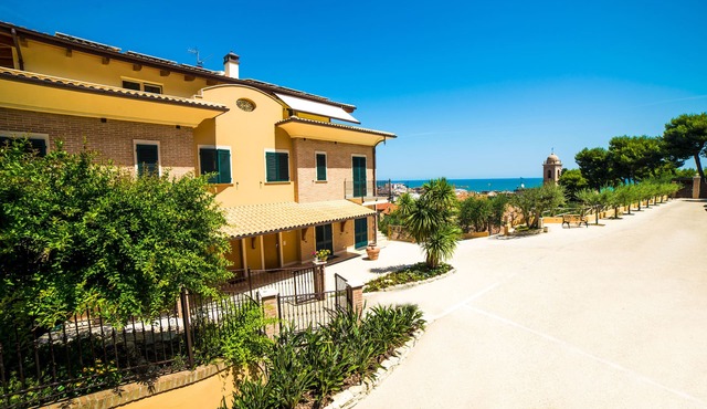Residenza Marano - Holiday Apartment Granchio