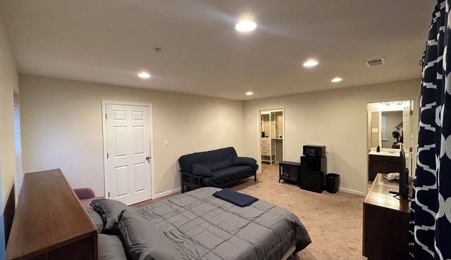 Restful Non-Shared Basement Suite In Harford MD