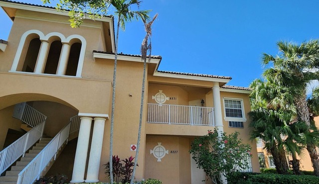 Right Direction Rentals 2 Bedroom Villa 8231