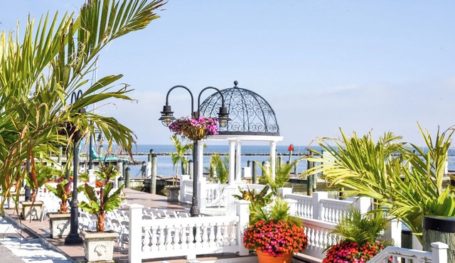Rod 'N' Reel Resort