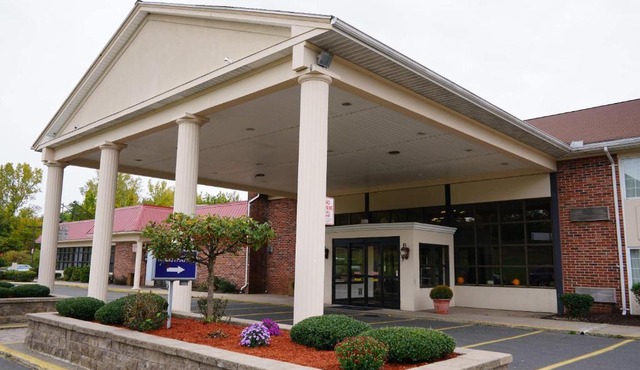Rodeway Inn & Suites East Windsor