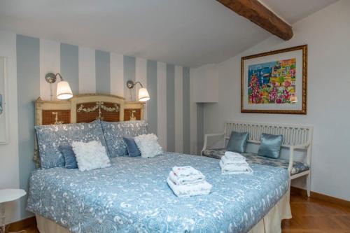 Romantic and Charming Apartments