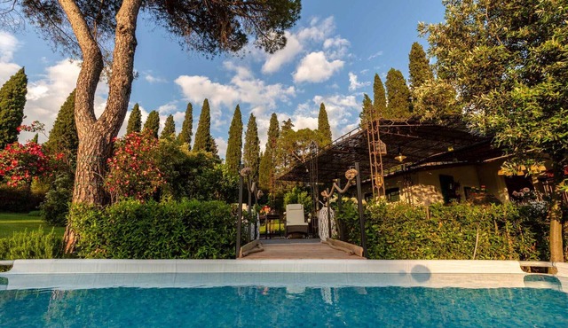 Romantic and Luxury COTTAGE NANNI with Pool