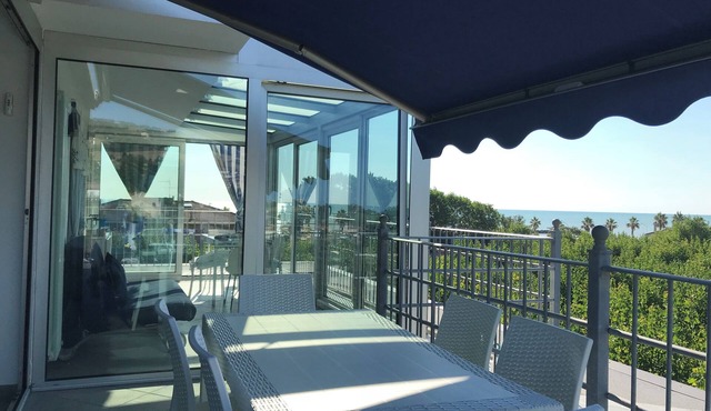 Romantic Penthouse by the Sea