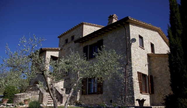 Rosa, Umbria Property With Private Pool & Spa, gardens, private parking spaces