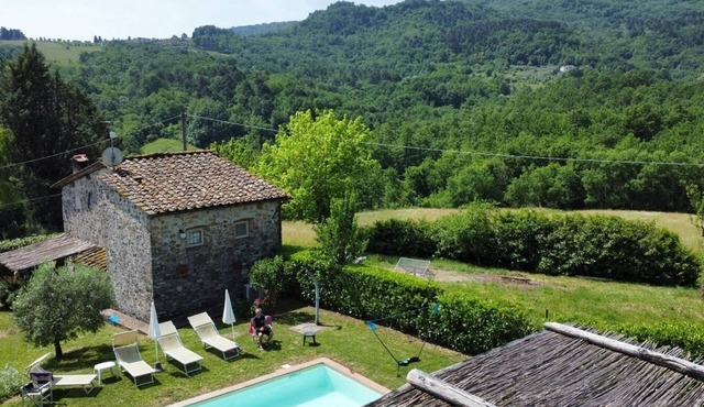 Rustic renovated, with every modern comfort, private pool and garden