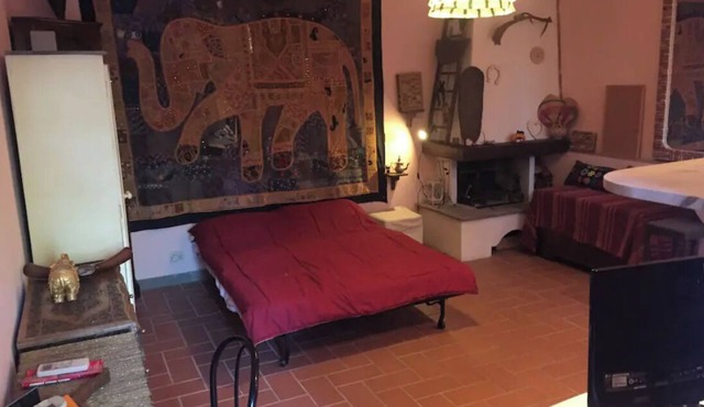 Rustic studio 10min from Florence - country side