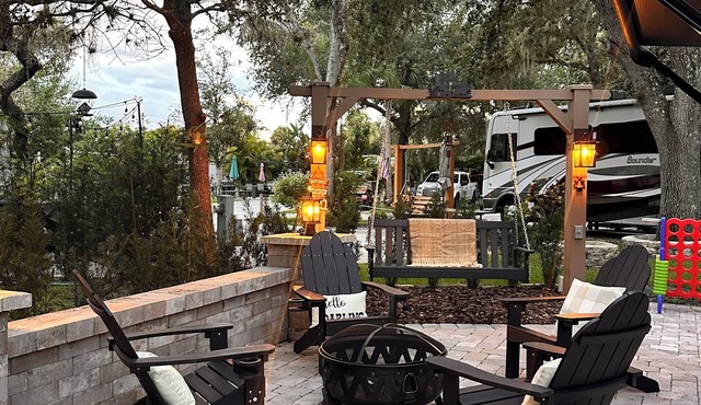 RV in River Ranch, fully equipped, WiFi, Fire pit, outdoor games