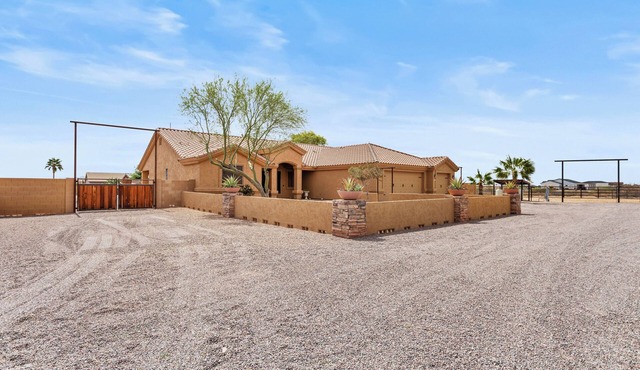 Saddle Butte Ranch - Horse Property and RV Parking